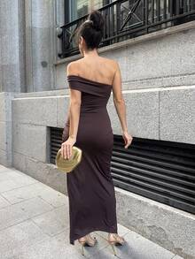 Marta Soriano 优雅露肩扭腰装饰修身高开叉连衣裙 - 咖啡棕 - 查看 3