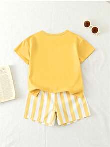 SHEIN Playful Pals 2件套男婴休闲简约太阳脸Logo印花T恤和条纹Logo印花短裤套装，适合夏季外出穿着 - 彩色 - 查看 3