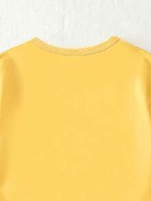 SHEIN Playful Pals 2件套男婴休闲简约太阳脸Logo印花T恤和条纹Logo印花短裤套装，适合夏季外出穿着 - 彩色 - 查看 5