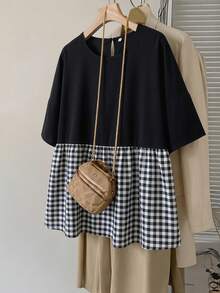 SHEIN CURVE+ 大码女装春夏时尚休闲宽松舒适日常百搭修身面料黄色短袖衬衫，简约风格，凸显曲线，可爱上衣，外出上衣，女士衬衫，欧洲夏季，荷叶边上衣，女士早午餐秋季服装，冬季，CURVE PLUS - 黑與白 - 查看 3