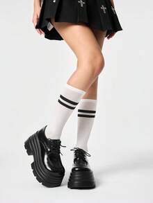 ROMWE Goth Giày sandal cao gót nữ 2026 thời trang mới mùa xuân thu phong cách punk da PU màu tối mũi tròn đế cao buộc dây phía trước, giúp nữ không bị mỏi chân, tăng chiều cao, kiểu dáng Anh quốc, giày da nhỏ. - màu đen - Xem 2