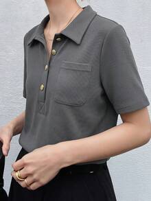 FRIFUL 女士修身 Polo 领金属纽扣装饰短袖 T 恤，夏季 - 灰色 - 查看 3