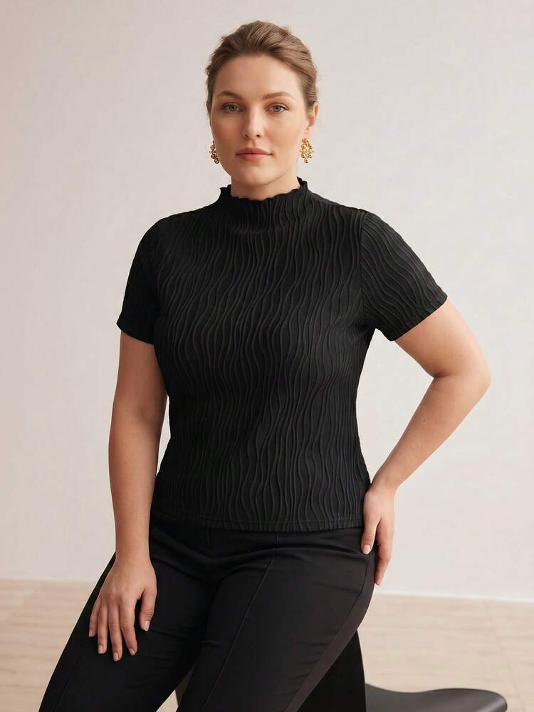 PLUS SIZE SPRING WAVY TEXTURED KNIT T-SHIRT