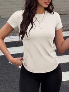 Muchica Einfarbiges figurbetontes Rundhals-Asymmetrisches Kurzarm-Athletik-T-Shirt für Frauen im Fitnessstudio - Beige - Übersicht 6