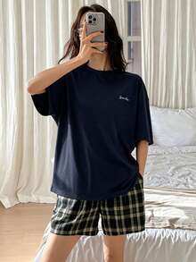 DAZY Set de 2 piezas de pijama de mujer con camiseta suelta con estampado de letras y pantalones cortos a cuadros, conjunto casual de verano - Azul Marino - Ver 6