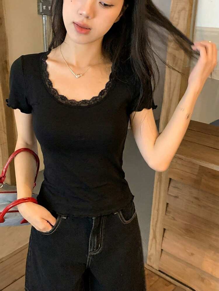 Women's Casual Everyday Commute Minimalist Versatile Black Scoop Neck Lace Trim Fitted T-Shirt, Summer