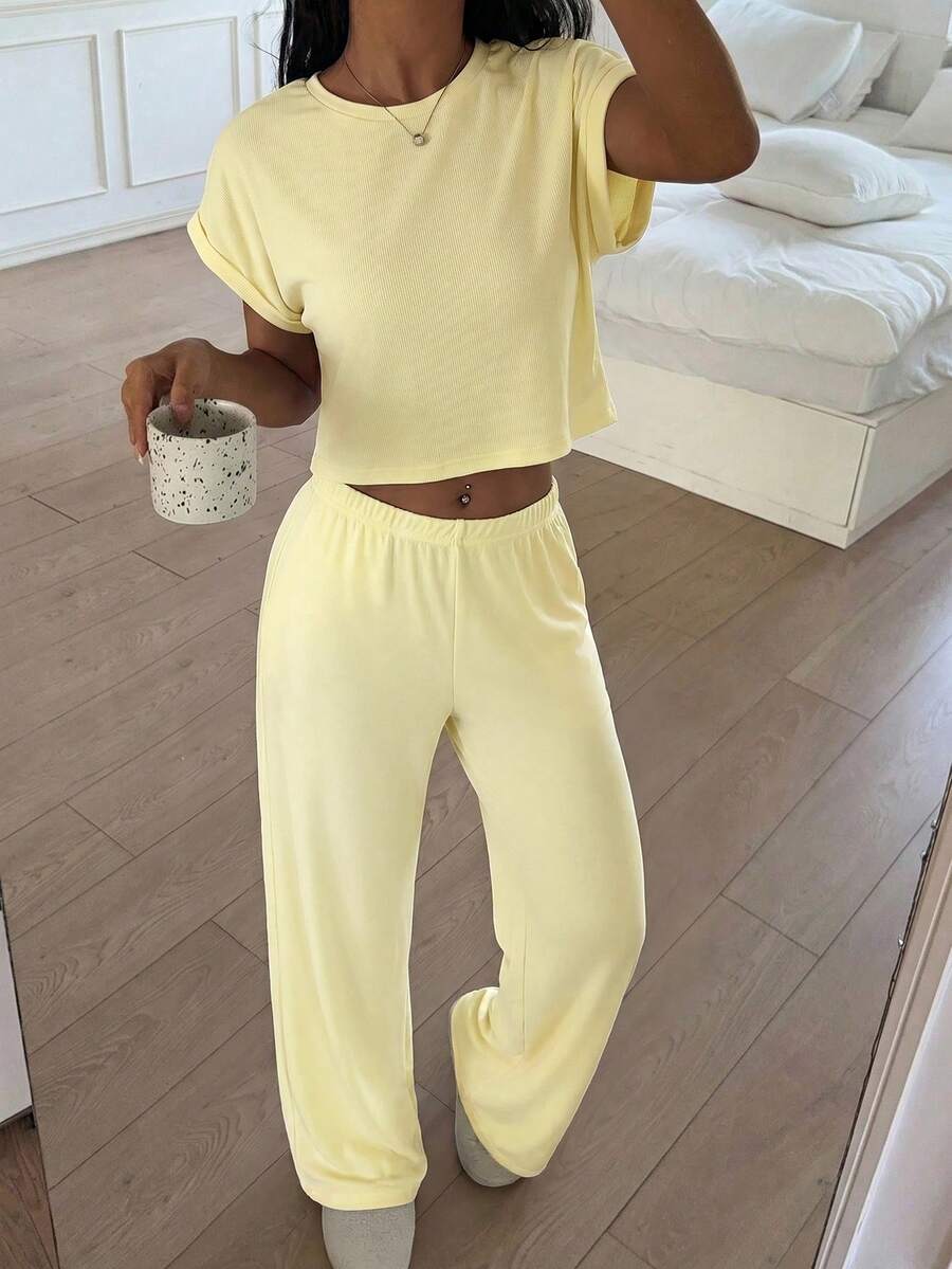 CovetEZ 芥末黄针织女士家居服套装,简约休闲日常上衣和裤子 - 鵝黃色 - 查看 1