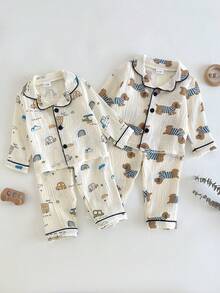 Bộ đồ ngủ 2 mảnh cho bé trai - Họa tiết động vật dễ thương, cài cúc, tay dài, cổ tròn, quần dài, hai mảnh, đồ mặc nhà nhẹ nhàng, ấm áp, mặc hàng ngày, mọi mùa, kỳ nghỉ 2026, món đồ không thể thiếu, mềm mại, thoải mái cho giờ chơi và giờ ngủ. - Màu be - Xem 3
