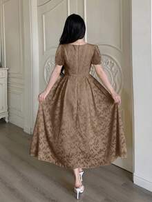 Modelyn Gaun Wanita Model Mengembang dengan Potongan Pinggang dan Dekorasi Bunga 3D - Coffee Brown - View 2