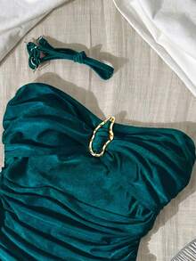 Swim Chiccia Solid Color Fabric With Metal Decor Design, Elegant Sexy One-Piece For Women - Green - View 3