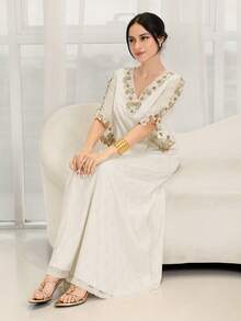Yasmyna Women's Elegant Arabic Traditional Long Robe With Lace Applique Decoration - Yellow - View 1