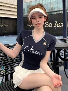 DAZY 休闲学院风字母印花短款露脐T恤，运动衫，音乐节街头服饰，度假户外短袖T恤，女士春夏Y2K风格 - 藏蓝色 - 查看 18