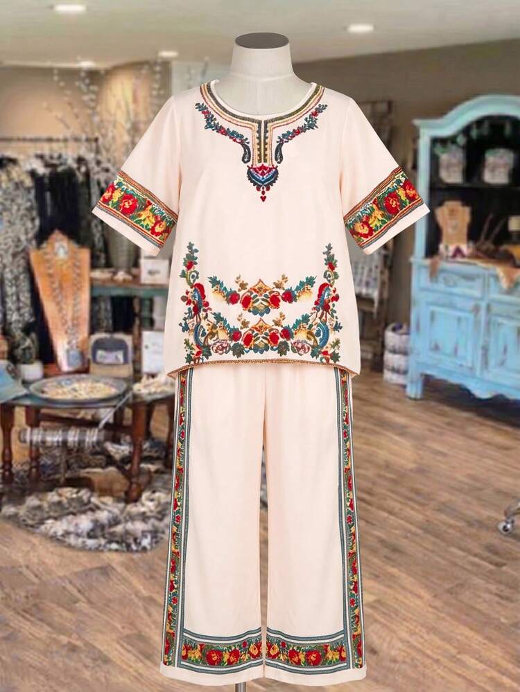 Plus Size Floral Print Round Neck Short Sleeve Top And Wide Leg Pants Casual 2 Piece Set