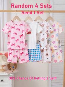 SHEIN 【随机4套，送1套】惊喜礼盒！！！！30%概率获得2套！！1件女童短袖睡衣套装，夏季薄针织面料，爱心、花朵、蝴蝶结、小熊印花，舒适修身圆领T恤和短裤睡衣套装 - 藍色 - 查看 6