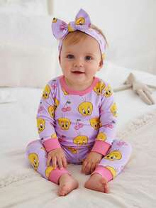 LOONEY TUNES X SHEIN Conjunto de pijama de ajuste ceñido con camiseta de manga larga y pantalones con estampado de Tweety Bird y cerezas, diseño lindo y dulce para niña bebé - Morado - Ver 3