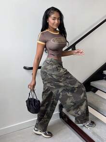 Alexandranx 时尚休闲街头风褶皱迷彩低腰超阔腿牛仔裤 - 軍綠色 - 查看 5