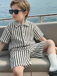 SHEIN Set de 2 piezas para niños preadolescentes que incluye una camisa con estampado de árbol de coco tejido y pantalones cortos de cintura elástica de unicolor - Verde - Ver 2