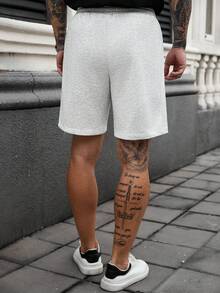 Manfinity CasualCool 男士舒适卫衣面料短裤，弹性腰带和抽绳设计，适合正式或休闲场合，度假、用餐、办公、居家休闲穿着皆宜，百搭风格，自用或送礼皆宜，山本畅销短裤 - 灰色 - 查看 2