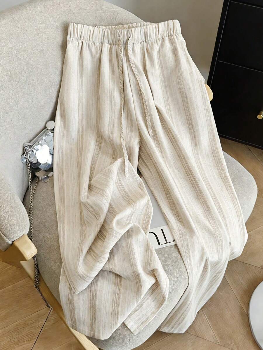 SHEIN Franclia 女士复古休闲条纹装饰裤,优雅时尚风格,适合海滩度假、日常穿着、毕业季、春夏亚麻裤、米色阔腿裤、家居裤、抽绳裤、条纹裤、米色宽松裤、米色亚麻裤、女士裤装、女士海滩装、女士度假装、条纹米色裤、阔腿亚麻裤、宽松亚麻裤 - 杏色 - 查看 1