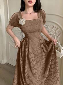 Modelyn Gaun Wanita Model Mengembang dengan Potongan Pinggang dan Dekorasi Bunga 3D - Coffee Brown - View 5