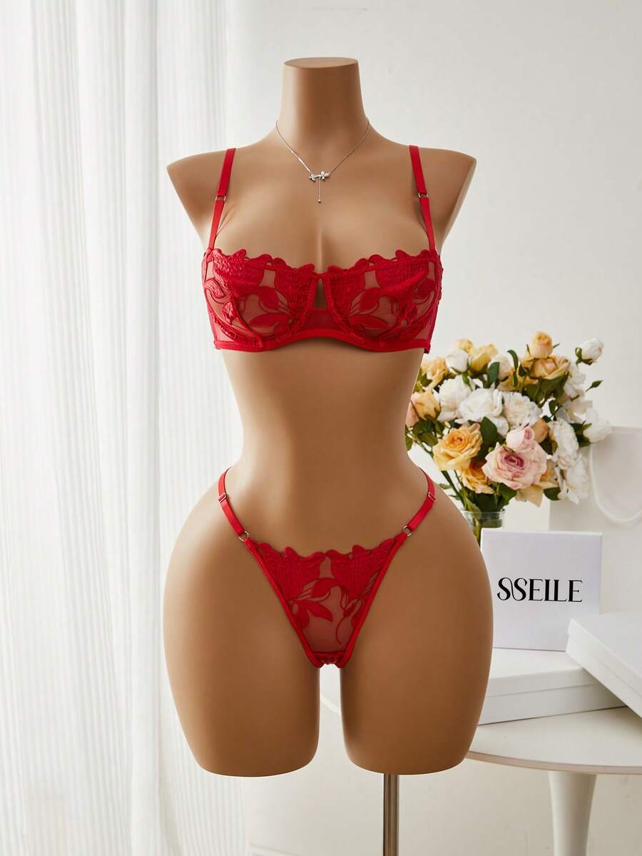 Esselle 2pcs Sexy Maple Leaf Lace Bralette Lingerie Set, Semi-Sheer - Red - View 1