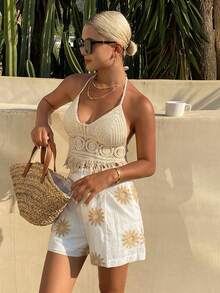 DAZY Conjunto de verano para vacaciones en la playa para mujer con camiseta de tirantes con cuello halter, bajo con flecos y diseño calado - Blanco - Ver 3