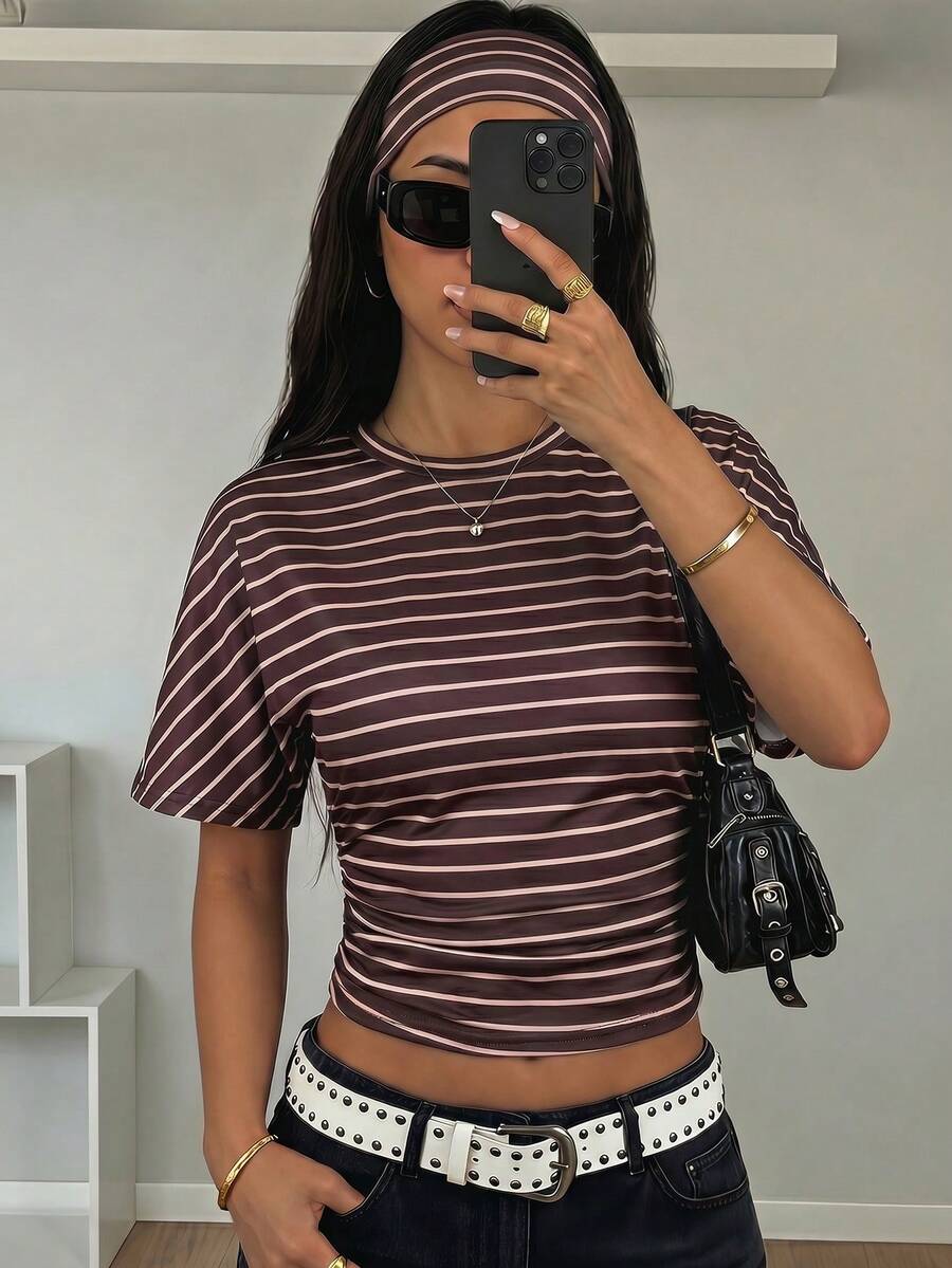 SHEIN Camiseta casual corta de manga corta con cuello redondo, cintura ceñida y fruncida, de punto blanco para adolescentes - Multicolor - Ver 1