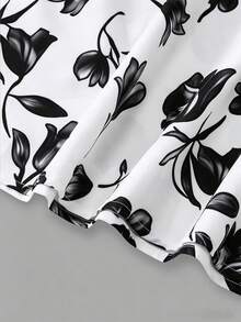 Franclia Plus Size Women 2pcs Set, Solid Color Short Sleeve Top Paired With Floral Print Slip Dress - Black and White - View 6