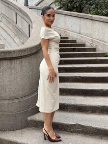 Marta Soriano 女款通勤休閒辦公斜肩抓皺修身杏色中長洋裝，春夏季，女教師套裝，優雅教師洋裝 - 杏色 - 查看 4