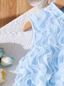 Vestido de niña sin mangas de unicolor, elegante, con textura, cuello redondo y volantes, cómodo para usar en verano, en la escuela o en fiestas - Azul - Ver 7