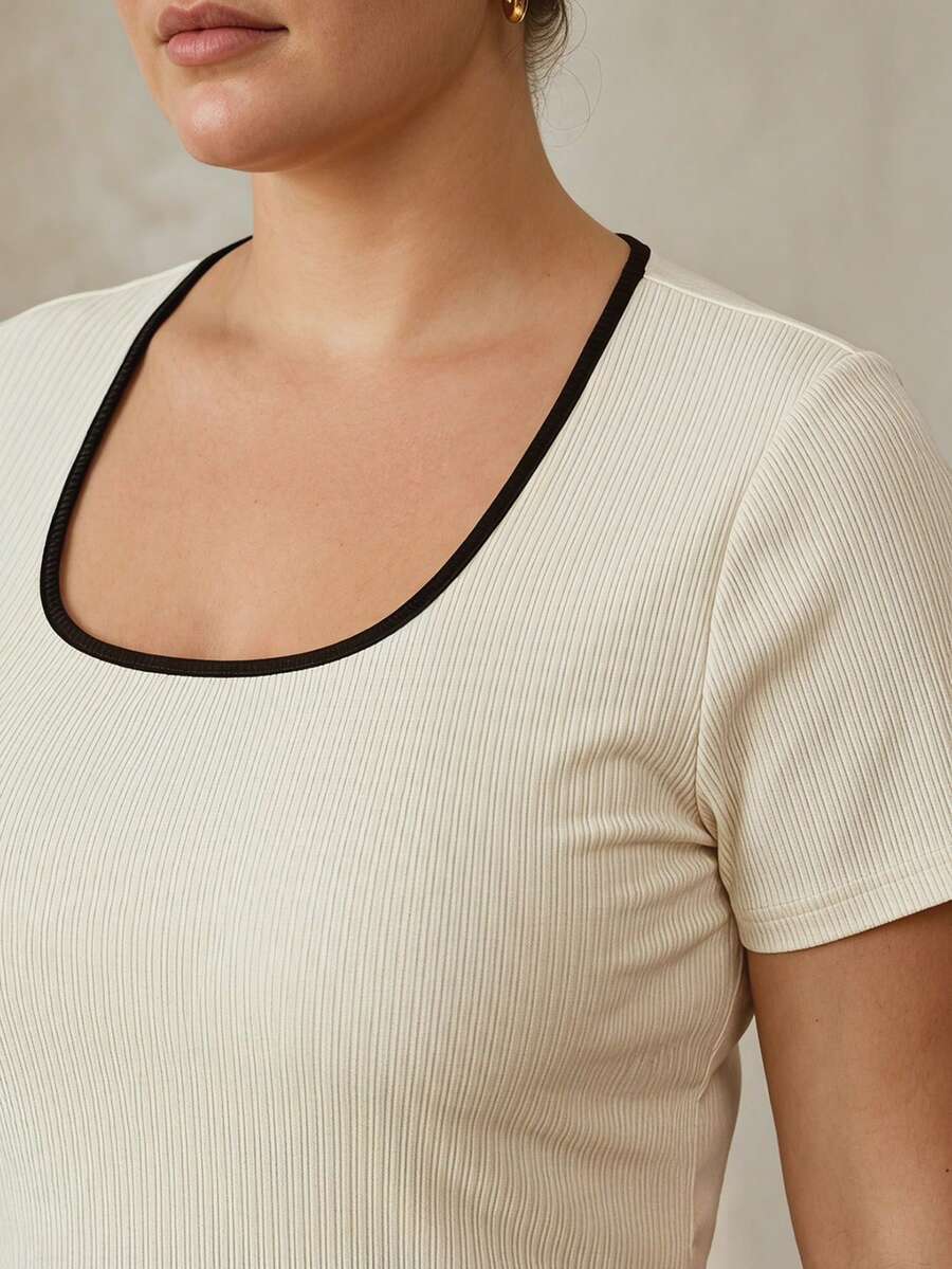 MOTF PREMIUM Áo thun ngắn tay bằng vải cotton gân, kiểu dáng thanh lịch, đa năng, phối màu đen trắng, cổ chữ U, dành cho nữ. - Đen và trắng - Xem 2