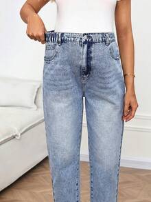 SHEIN Quần jeans nữ cạp cao, kiểu dáng thường ngày, màu xanh nhạt, chất liệu denim bạc màu, thích hợp mặc đi làm, đi nghỉ mát, tốt nghiệp, phong cách Y2K, dễ thương, đường phố, dự tiệc cưới, thanh lịch, công sở, đi biển, tốt nghiệp. Quần jeans nữ cạp cao, chất liệu denim bạc màu, eo chun, ống côn lửng, quần thường ngày, màu xanh nhạt, kiểu dáng rộng rãi, hiệu ứng rách, quần jeans thiết yếu hàng ngày. - Màu xanh lam - Xem 6