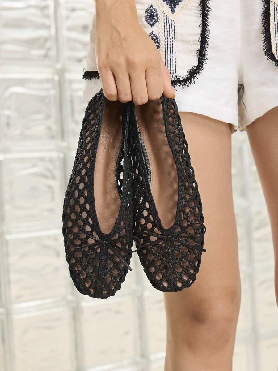 MOTF PREMIUM WOMEN'S WOVEN BOW DECOR BLACK FLATS FOR CHRISTMAS - Black - View 2