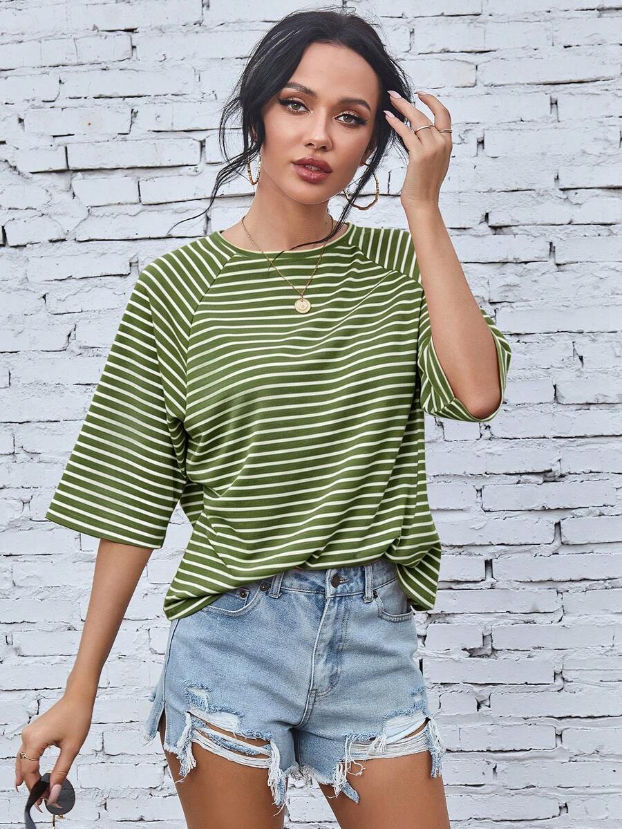 EMERY ROSE Raglan Sleeve Olive Green Print Tee Graphic Tees Women Tops Night Autumn Casual - Green - View 1