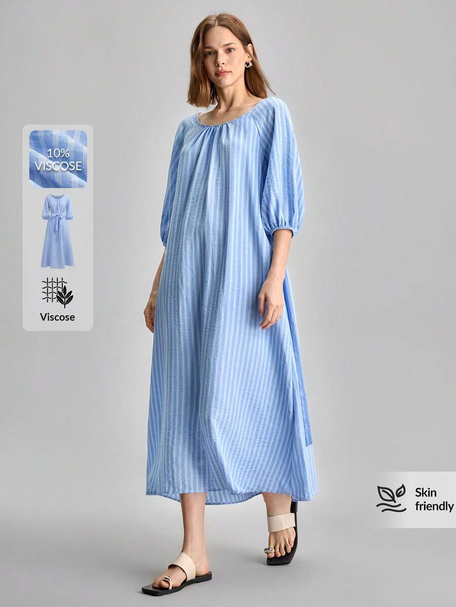 Ontre 2026 Sommer Neu Blaues gestreiftes Kleid mit Taillenbindung und Puffärmeln, vielseitiges Pendelkleid mit erhöhter Kapazität, geeignet für den Stadtverkehr im Frühling, Urlaub, Strand, Musikfestival, Frühlings-/Sommer-lässig-Wear, minimalistische Mode - Blau - Übersicht 1