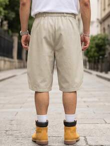 Manfinity Hypemode Men's Solid Color Pleated Casual Versatile Daily Wear Shorts - Khaki - View 2