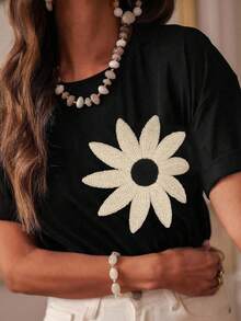 Serisse Women's Round Neck 3D Floral Pattern Casual Versatile Daily Wear T-Shirt - Black - View 9