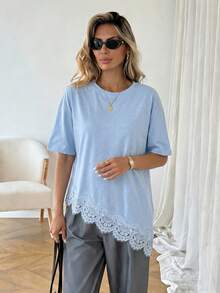 SHEIN LUNE Áo thun nữ màu trơn, vạt áo bất đối xứng, phối ren, kiểu dáng thường ngày, đa năng, thích hợp mặc đi nghỉ mát, hè, xuân, nghỉ xuân và nhiều dịp khác, bao gồm váy đi biển, áo sơ mi thường ngày, áo khoác ngoài và áo mùa hè. - Màu xanh nhạt - Xem 4