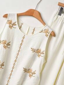 Rusticease 2pcs Women Floral Embroidery Round Neck Tank Top And Drawstring Waist Pocket Pants Set - Apricot - View 5