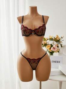 Esselle 2件套女士心形水钻装饰刺绣性感内衣套装 - 黑色 - 查看 1