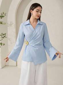 Solavon Blusa casual versátil de uso diario con pliegues y decoración metálica de unicolor para mujer - Azul - Ver 6