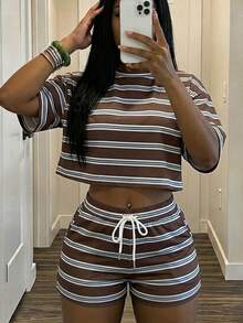 Slaydiva Conjunto casual de 2 piezas de top de manga media a rayas y shorts con cordón en la cintura para mujer - Multicolor - Ver 3