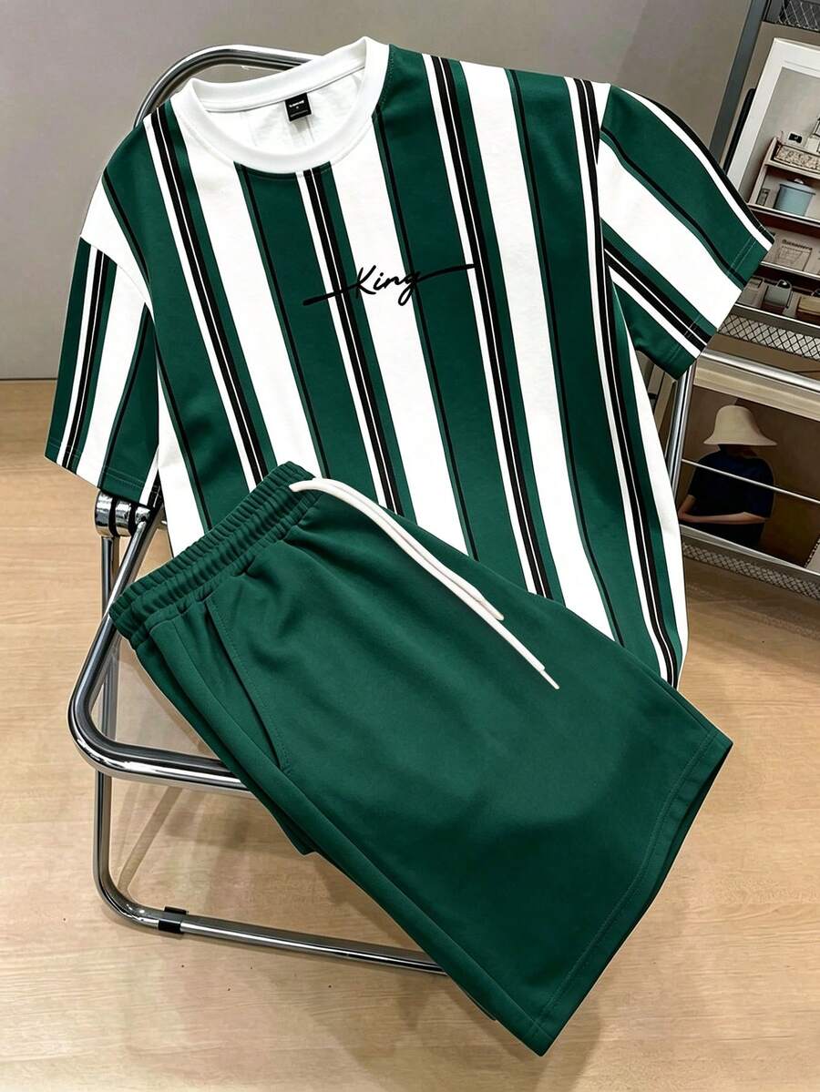 Manfinity Joysei Bộ đồ nam gồm áo thun cổ tròn in chữ kẻ sọc phối màu tương phản và quần short cạp chun có túi. - Màu xanh lá cây đậm - Xem 1