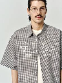 STYNVO Camisa casual de hombre con estampado de cuadros y letras, para verano - Multicolor - Ver 4