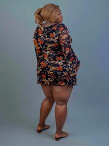 CurvyTilda Plus Size Women Autumn Vacation Style Maple Leaf Print Square Neck Ruched Fitted Dress, For Hourglass Body Shape - Brown - View 2