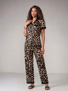 SHEIN Conjunto de pijama reversible de bloque de color con estampado de leopardo, cuello corto y pantalones - Multicolor - Ver 1