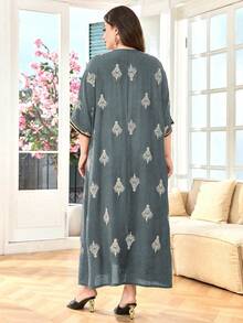 SHEIN Lacomfia Casual Embroidered V-Neck Batwing Sleeve Loose Regular Spring/Summer Plus Size Women Arabic Dress - Grey - View 2