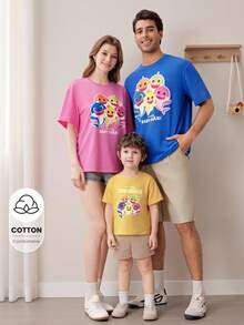 BABY SHARK X SHEIN Camiseta casual de mujer de cuello redondo y manga corta con estampado de dibujos animados - Rosa Fucsia - Ver 1