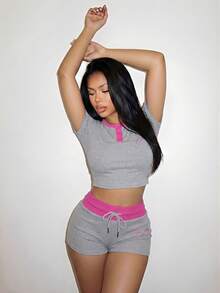 Slaydiva Women Grey And Pink Summer Casual Loungewear Two Pieces Set,Slim Fit Color-Blocked Round Neck Half-Open Letter Print T-Shirt & Mini Shorts For Party - Grey - View 3
