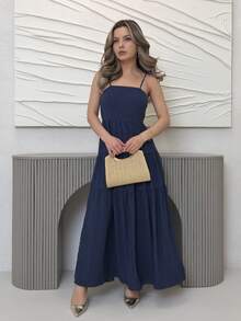 Jemour Gaun Longgar Tanpa Lengan dengan Pinggang Elastis dan Tekstur Kain Warna Peach Muda, Gaya Liburan yang Elegan - Navy Blue - View 3